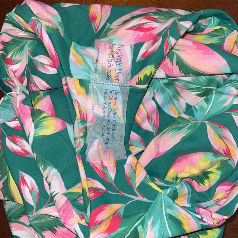 Skatie Amanda Tortuga one piece XS NWT - Picture 8 of 10